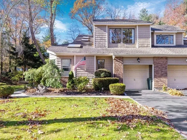 1 Whitman Ridge Drive #1, Melville, NY 11747