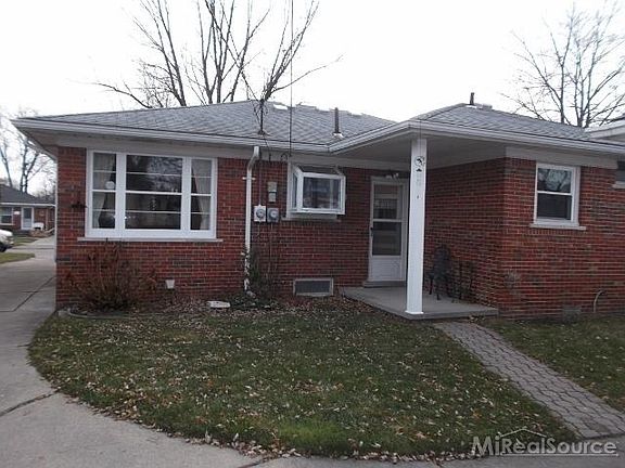 2nd image of 22949 Colony St