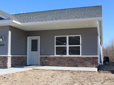844 Prairie Gdns UNIT 24, Kewaskum, WI, 53040