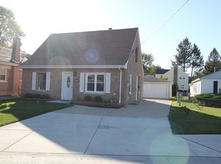 1408 S River Rd, Des Plaines, IL 60018