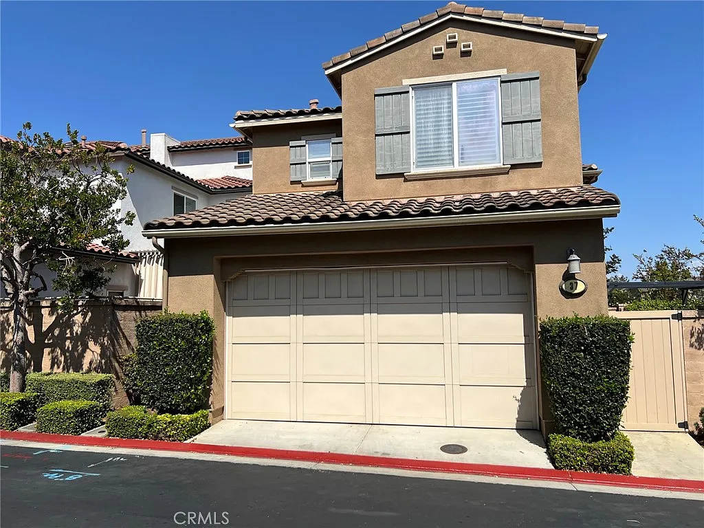 3 bed, 2837 sqft, $6,899 — Photo 4