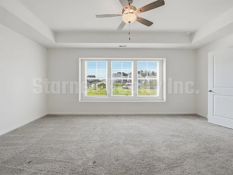 808 Pullman Loop — Photo 28