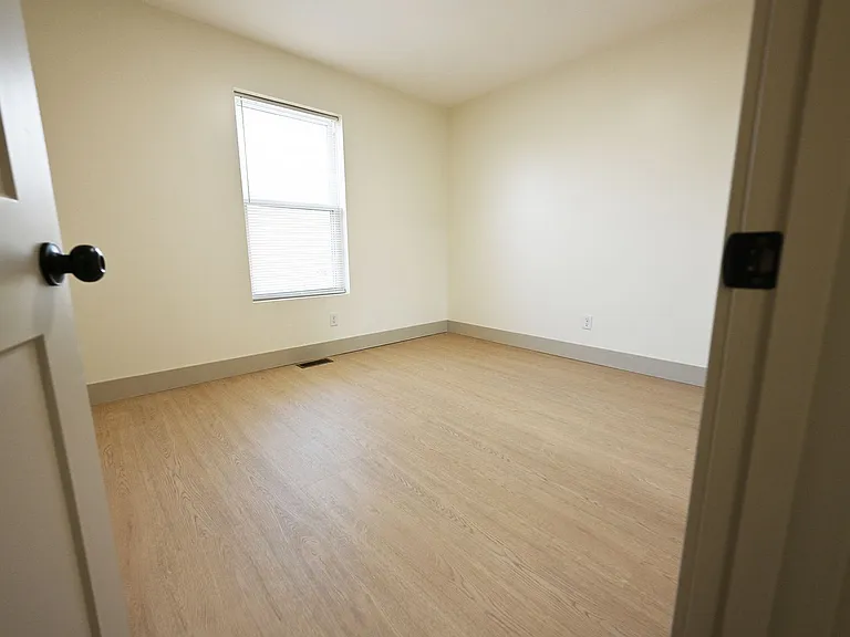 178 Brushwood Dr — Photo 14
