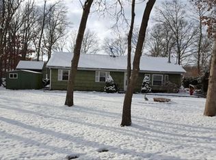 130 Wading River Rd, Center Moriches, NY 11934