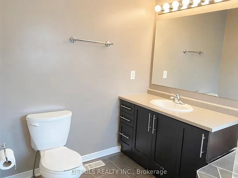 439 Cavesson St — Photo 15