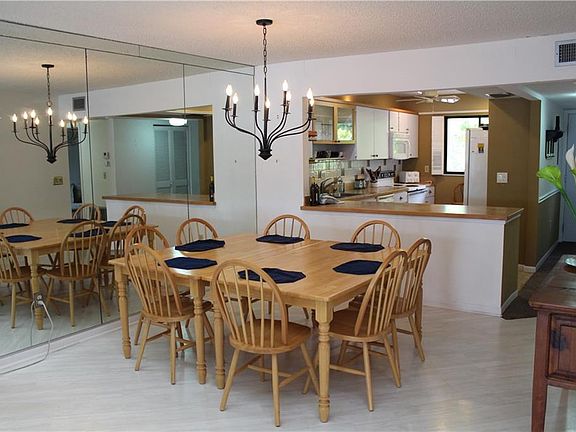 5th image of 1510 Pelican Point Dr #269