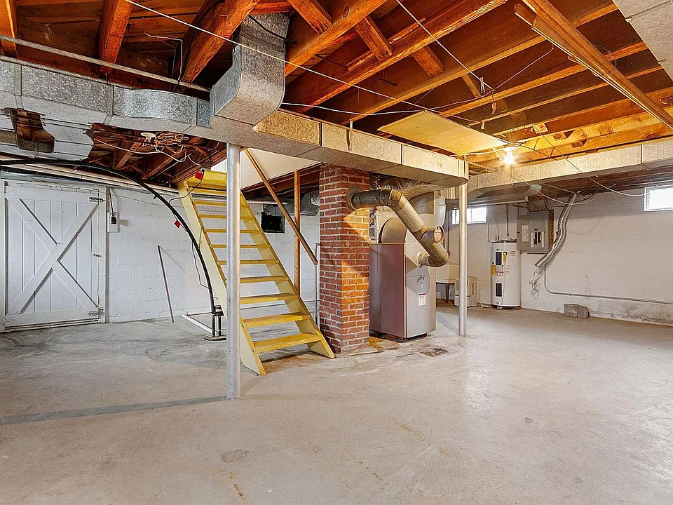 260 Economy St