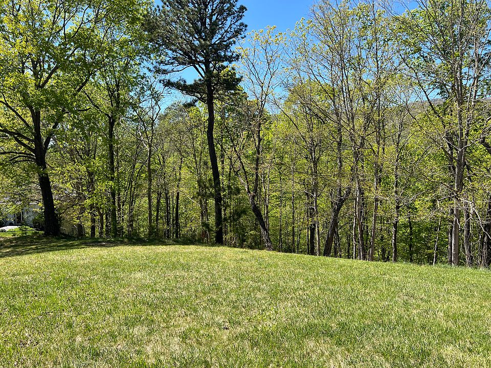 1st image of 7027 Campbell Dr #9