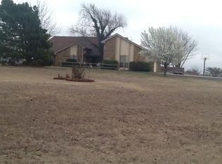 18700 Cleaton Dr, Edmond, OK 73012