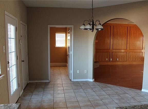 5th image of 5012 Cedar Elm Dr