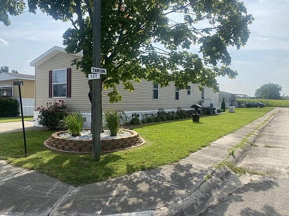 4th image of 143 Northwood Dr #T