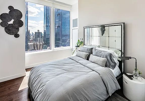 5th image of 515 W 36th St #Ccph4