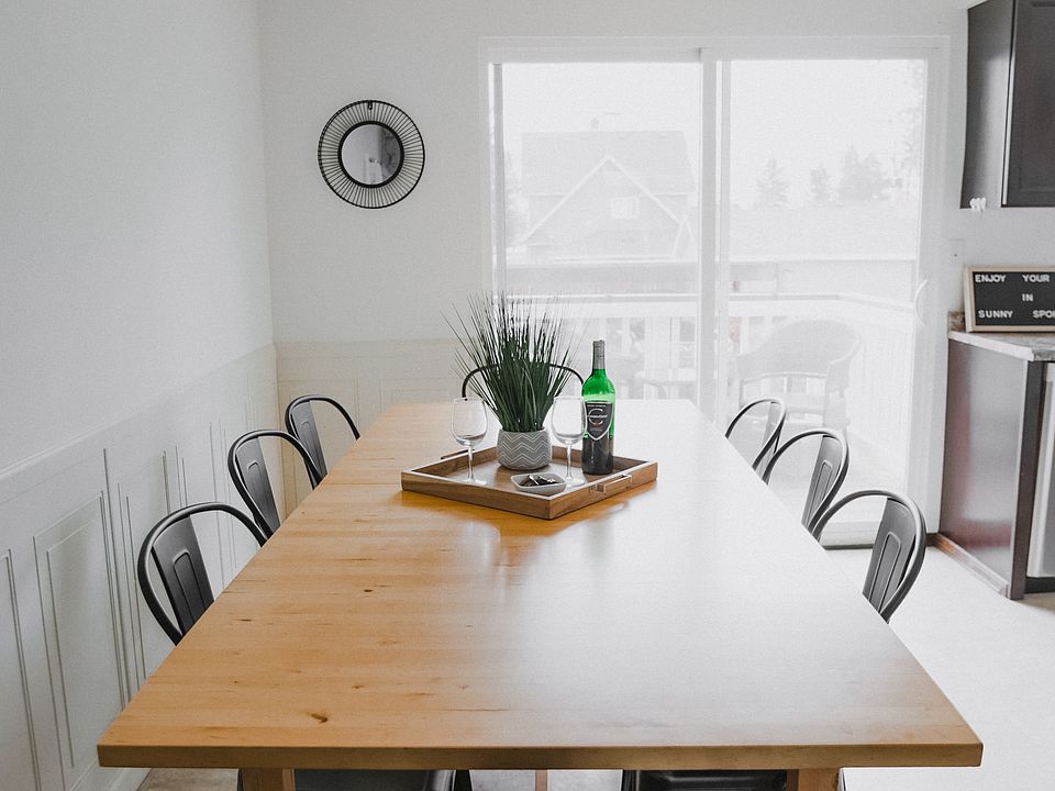 Large kitchen table that seats six