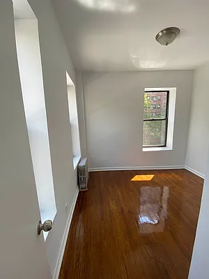 Rented by Oxford Property Group | media 22