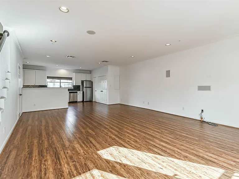 17 Waugh Dr #209 — Photo 6