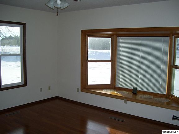 5th image of 105 Charlene Ave