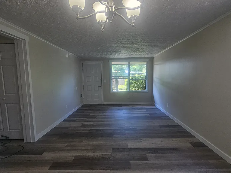 1726 Sunapple Way — Photo 5