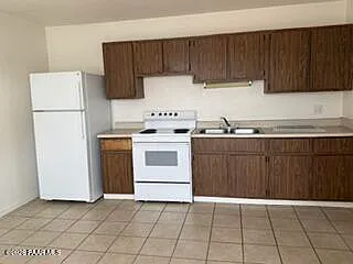 1 bed, 1.0 bath, 450 sqft, $669 — Photo 2