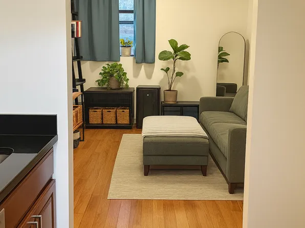 35 Eastern Parkway image 3 of 18