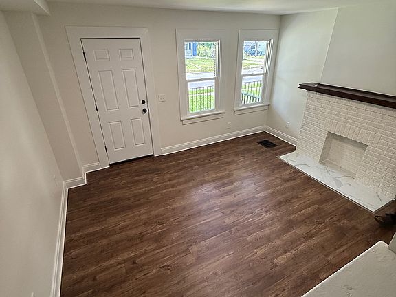 4th image of 1831 S Champion Ave
