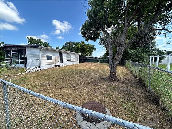 2nd image of 3140 CRESTWOOD DRIVE