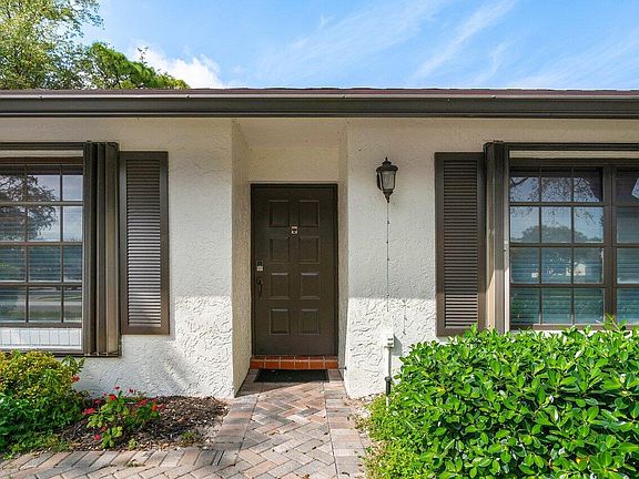 3rd image of 2789 Dracaena Court