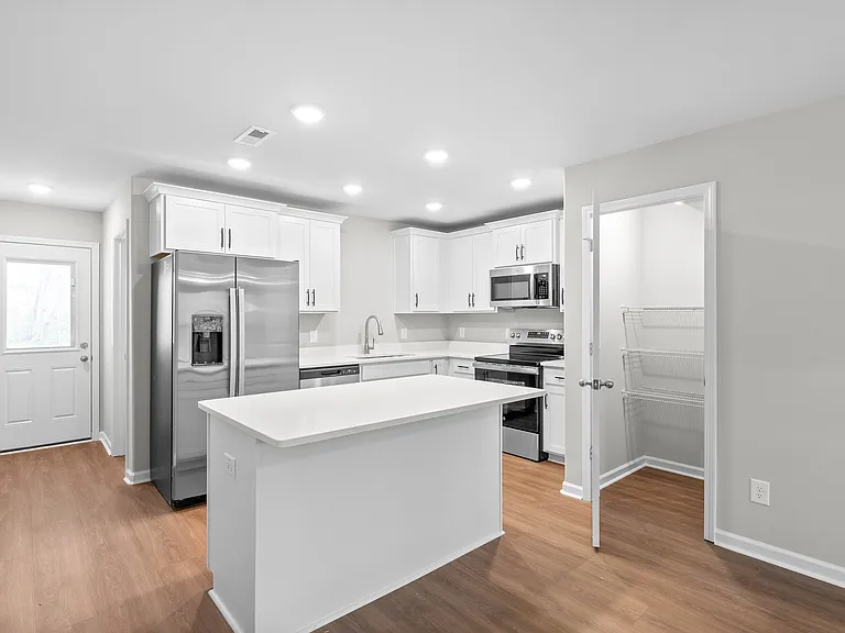 905 Center Rd #A — Photo 9