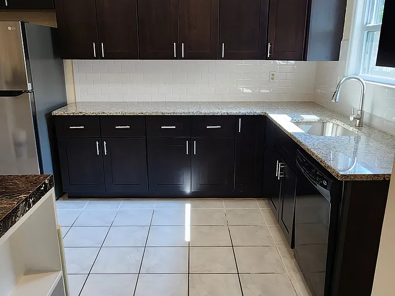 5203 Hana Rd — Photo 25