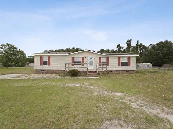 832 Magyar St, Stedman, NC 28391