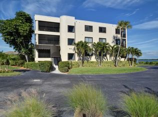 9610 Riverside Dr APT 104, Sebastian, FL 32958