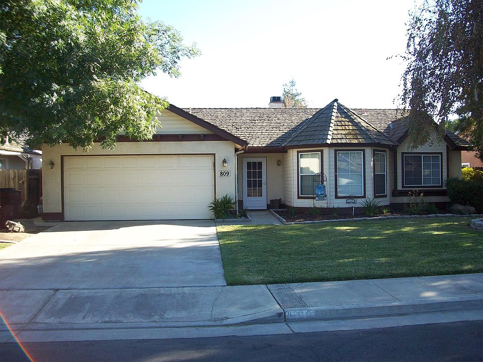 1st image of 809 E Palm Dr