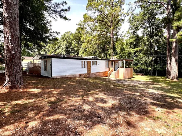 14419 W Lee Shore Dr, Willis, TX 77318