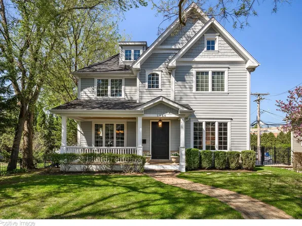 1916 Washington Ave, Wilmette, IL 60091