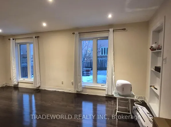 2213 Rodick Rd, Markham, ON L6C 1R3