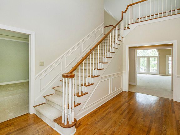 2nd image of 554 Halstead Dr