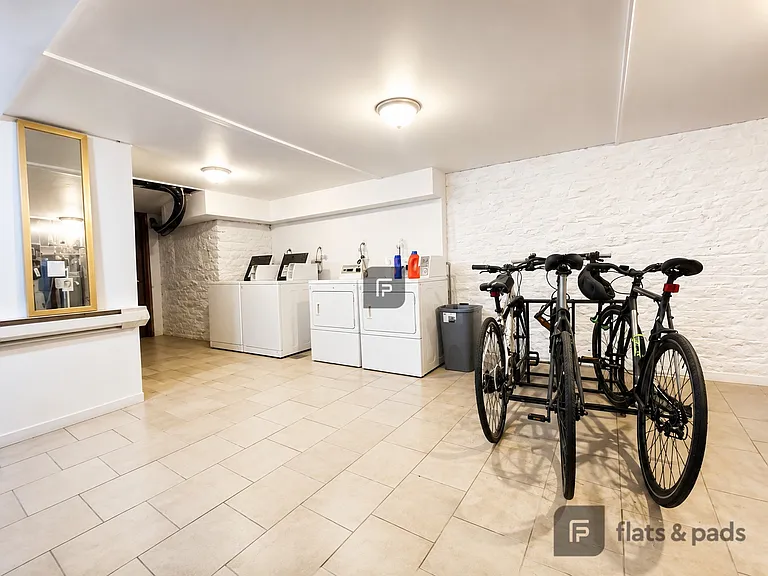 724 Franklin Ave #1F — Photo 8