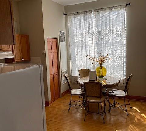 5th image of 900 N Western Ave APT 2ME