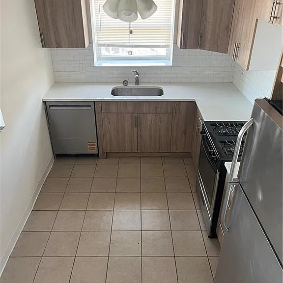 2955 Shell Rd #3N — Photo 3