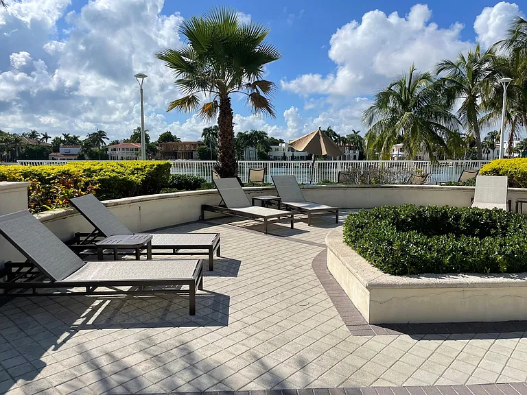 5600 Collins Ave #6D — Photo 41