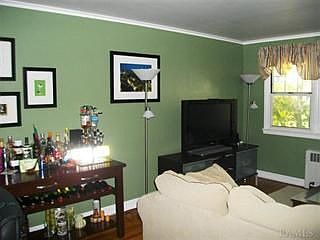 1st image of 38 Underhill Ave