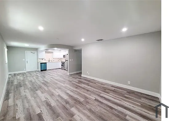 2 bed, $2,400 — Photo 3