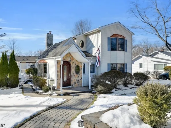 20 Waverly Pl, Montvale Boro, NJ 07645