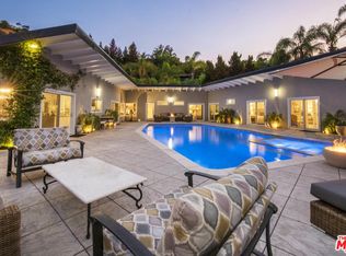 11095 Wrightwood Ln, Studio City, CA 91604