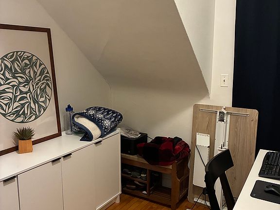 3rd image of 1503 N Paulina St APT 1F