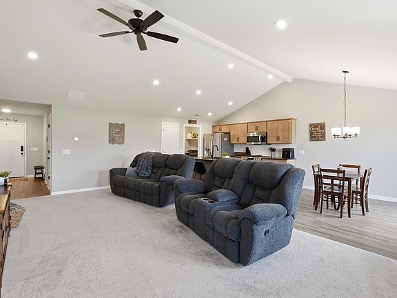 5th image of 14961 Windwood Ct