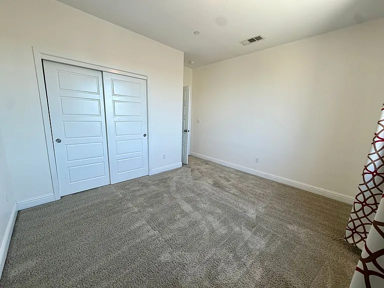 5817 E Truman Ave — Photo 21