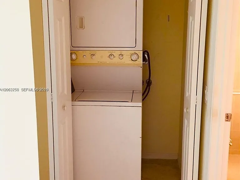 201 Golden Isles Dr #409 — Photo 24