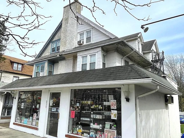 215 S Easton Rd #3 — Photo 2