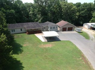 3044 Henderson Rd, Springfield, TN 37172