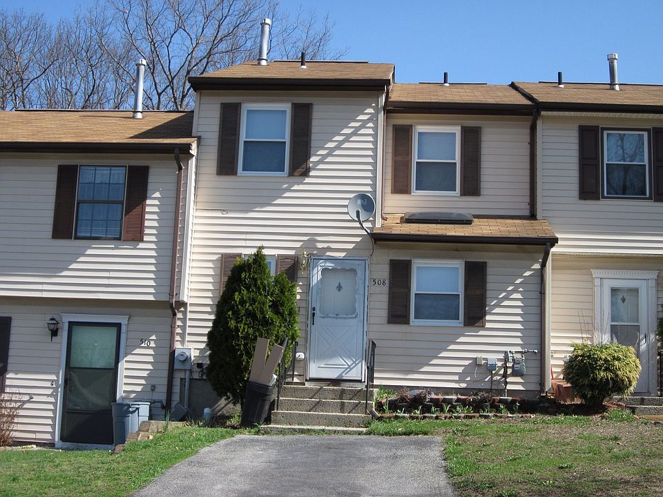 1st image of 508 Everett Pl